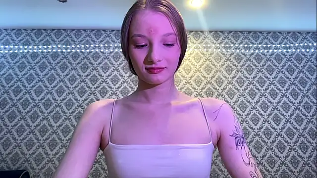 Cleonoth2o online show from 12/18/25, 05:41