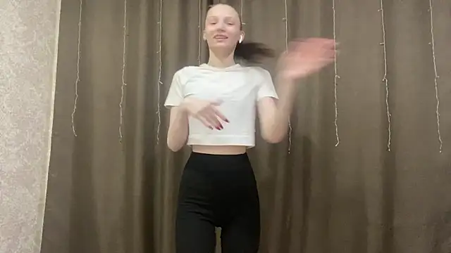 Cleonoth2o online show from 04/09/26, 06:13