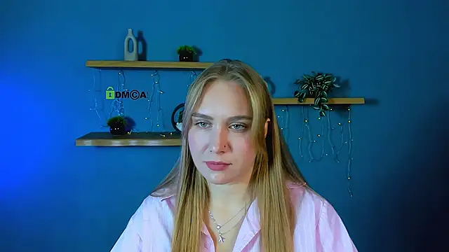 Snapshot of naya_dream chatting on 12/17/25, 09:37 naya dream online show from 12/17/25, 09:37