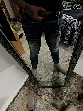 Snapshot of doble_19 chatting on 01/15/26, 04:00 doble 19 online show from 01/15/26, 04:00