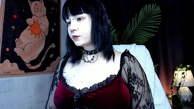 Snapshot of radiant_lane chatting on 12/19/25, 06:42 radiant lane online show from 12/19/25, 06:42