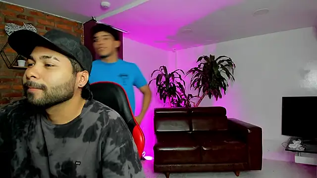 HotThreesoome online show from 02/07/26, 12:20