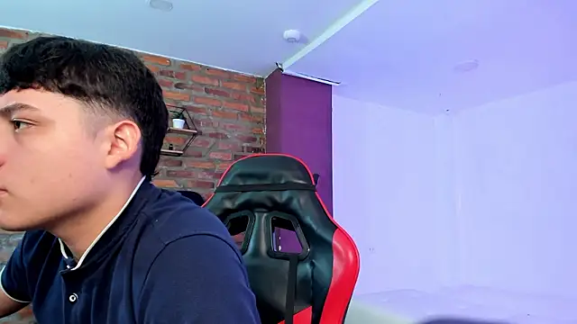 HotThreesoome online show from 03/28/26, 12:27