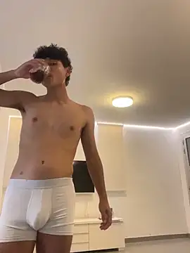 OnlyTyroone online show from 04/07/26, 07:03