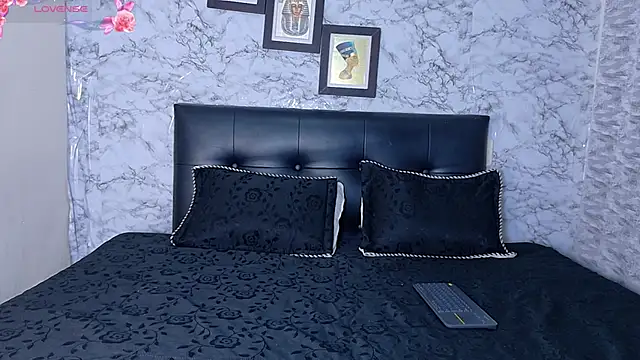 Snapshot of JulietaHazze_ chatting on 12/19/25, 03:24 JulietaHazze online show from 12/19/25, 03:24