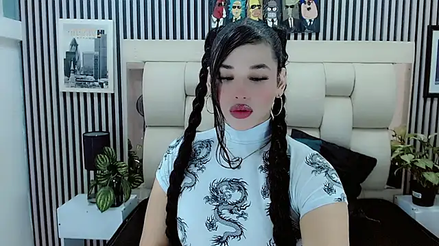 Snapshot of Irenne_Rouss chatting on 12/05/25, 12:47 Irenne Rouss online show from 12/05/25, 12:47