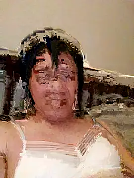 Snapshot of aivitranxxx chatting on 12/18/25, 07:47 aivitranxxx online show from 12/18/25, 07:47