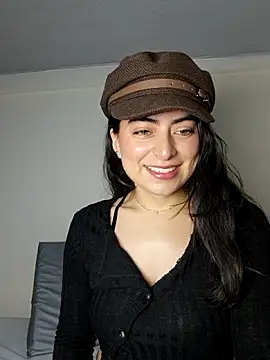 saasha Petit online show from 03/03/26, 10:32