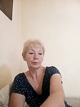 Snapshot of Calypso-Loove chatting on 06/11/26, 08:12 Calypso-Loove online show from 06/11/26, 08:12
