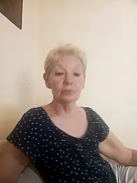Snapshot of Calypso-Loove chatting on 06/21/26, 01:24 Calypso-Loove online show from 06/21/26, 01:24
