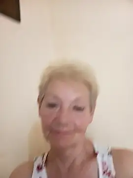 Snapshot of Calypso-Loove chatting on 06/27/26, 01:28 Calypso-Loove online show from 06/27/26, 01:28