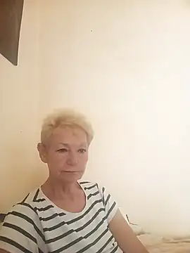 Snapshot of Calypso-Loove chatting on 06/29/26, 11:32 Calypso-Loove online show from 06/29/26, 11:32