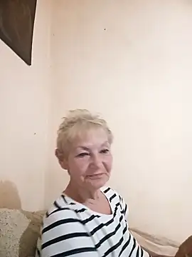 Snapshot of Calypso-Loove chatting on 06/30/26, 01:23 Calypso-Loove online show from 06/30/26, 01:23