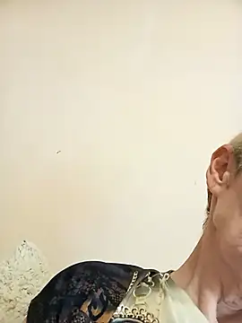 Snapshot of Calypso-Loove chatting on 07/14/26, 10:32 Calypso-Loove online show from 07/14/26, 10:32