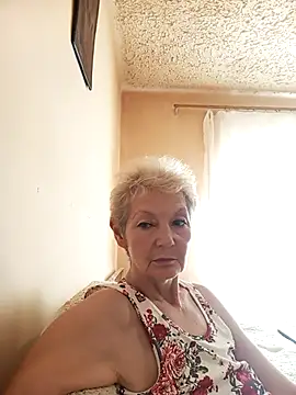 Snapshot of Calypso-Loove chatting on 07/17/26, 08:21 Calypso-Loove online show from 07/17/26, 08:21