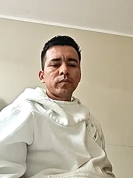 Robehts online show from 12/04/25, 09:12