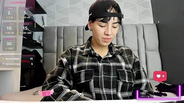 Kiara Fox   online show from 01/11/26, 07:46