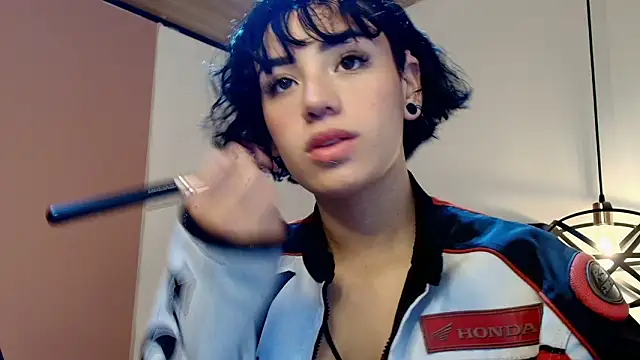 Kiara Fox   online show from 02/06/26, 05:27