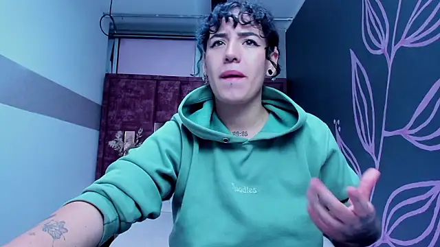 Kiara Fox   online show from 03/15/26, 10:43