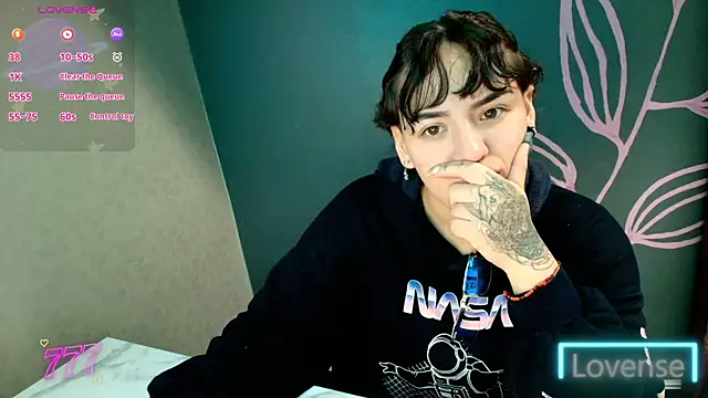 Kiara Fox   online show from 05/20/26, 12:11