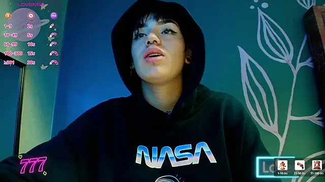 Kiara Fox   online show from 05/21/26, 12:17