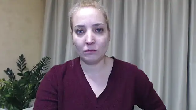 Snapshot of sweetpussy chatting on 02/06/25, 05:51 sweetpussy online show from 02/06/25, 05:51