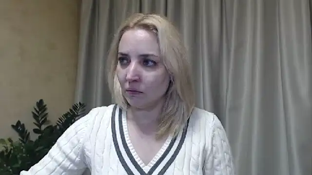 Snapshot of sweetpussy chatting on 02/08/25, 11:33 sweetpussy online show from 02/08/25, 11:33