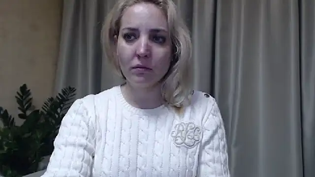 Snapshot of sweetpussy chatting on 02/14/25, 05:46 sweetpussy online show from 02/14/25, 05:46