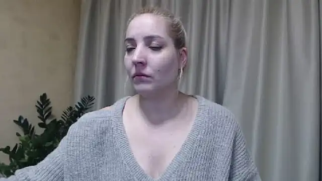 Snapshot of sweetpussy chatting on 02/16/25, 01:27 sweetpussy online show from 02/16/25, 01:27