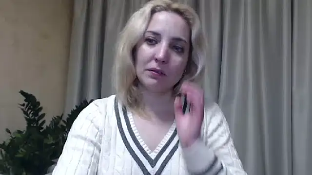 Snapshot of sweetpussy chatting on 03/02/25, 07:45 sweetpussy online show from 03/02/25, 07:45