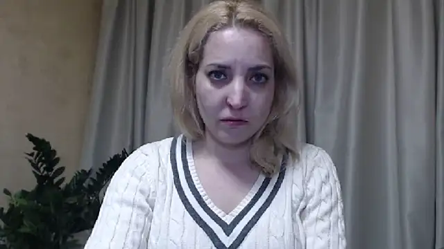 Snapshot of sweetpussy chatting on 03/13/25, 01:07 sweetpussy online show from 03/13/25, 01:07