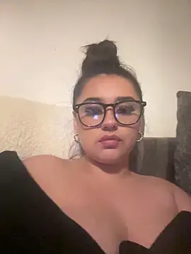 Wild Busty Niyah XX online show from 12/18/25, 10:27