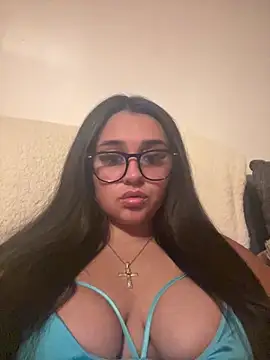 Wild Busty Niyah XX online show from 04/15/26, 07:58