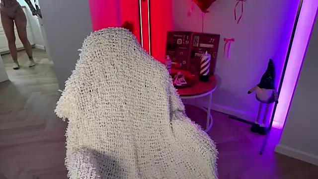 Snapshot of KittySasha chatting on 02/19/26, 07:37 KittySasha online show from 02/19/26, 07:37