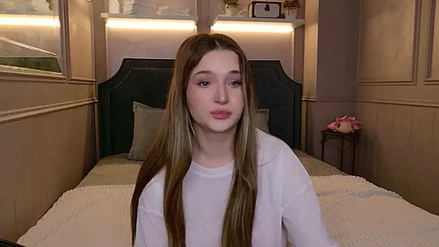 Lina Sinerz online show from 04/11/26, 08:35