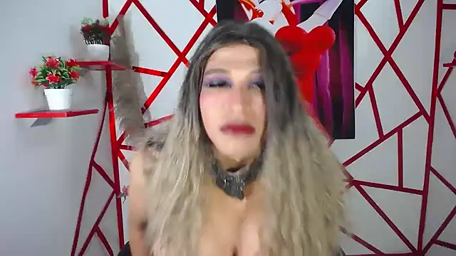 Snapshot of elianna_monroe chatting on 12/05/25, 05:20 elianna monroe online show from 12/05/25, 05:20