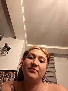 Magenta Moon online show from 01/17/26, 01:54