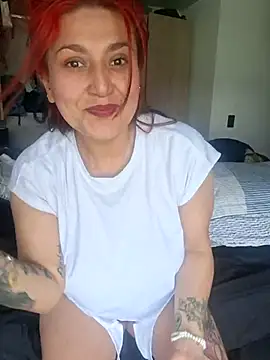 Magenta Moon online show from 02/18/26, 06:48