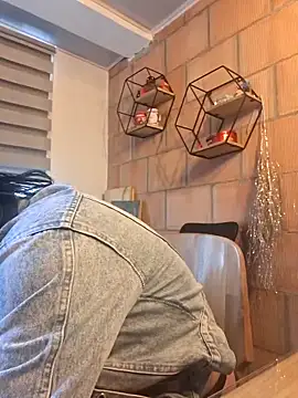 Magenta Moon online show from 03/05/26, 09:33