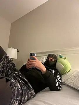 phantom898983 online show from 02/04/26, 05:24