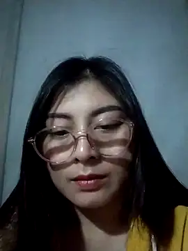 Snapshot of Paerl-sweet chatting on 12/17/25, 12:44 Paerl-sweet online show from 12/17/25, 12:44