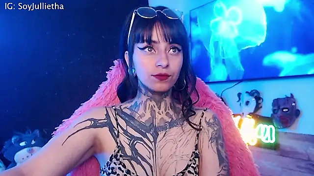 Julls420  online show from 02/05/26, 04:39