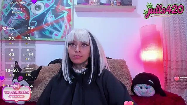 Julls420  online show from 07/06/26, 10:23