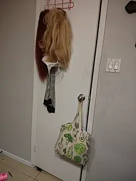 SpiderRose online show from 01/13/26, 04:01