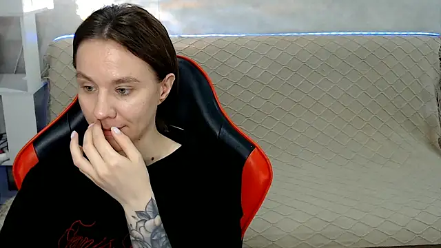 MiaBun1 online show from 01/17/26, 03:00