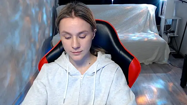 MiaBun1 online show from 03/16/26, 05:44