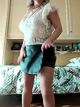 AhlyssaLove1155 online show from 12/21/25, 01:18