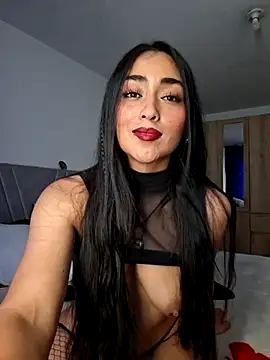 Snapshot of love_samantha chatting on 12/17/25, 06:47 love samantha online show from 12/17/25, 06:47