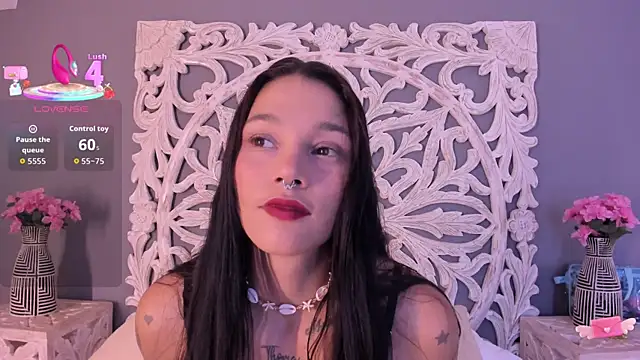 loraineblake online show from 01/07/26, 12:51