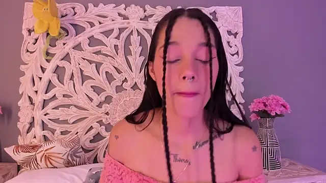 loraineblake online show from 02/11/26, 01:05